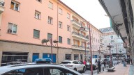 Mata presuntamente a su madre y se arroja desde una ventana en Vilagarcía
