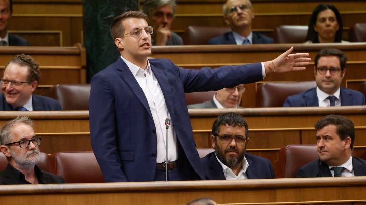 Un diputado de Sumar exige a Sánchez convocar elecciones si no hay Presupuestos: «No hemos venido a perder el tiempo»