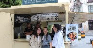 Ambiente en la Feria de Día en el mediodía de este miercoles