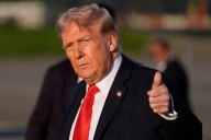 Trump dice que empleados extranjeros podrán quedarse en EE. UU. “por un tiempo”