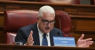 Thomas Rivera Schatz califica como “politiquera” la propuesta de Joanne Rodríguez Veve sobre el retiro de la Policía