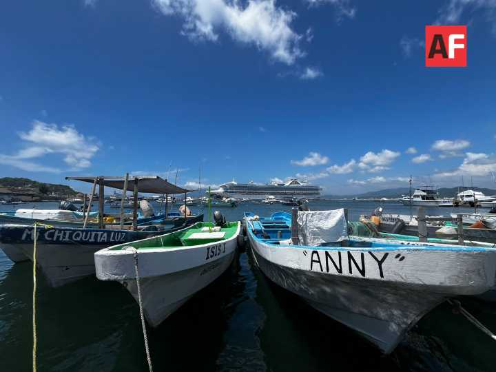 Anuncian cierre del puerto de Manzanillo, solo a embarcaciones menores, a partir de esta tarde