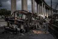 Suben a 14 los muertos por la explosión de la pipa de gas en el puente de la Concordia de Iztapalapa