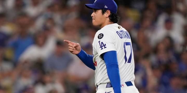 Shohei Ohtani open to playing outfield in postseason