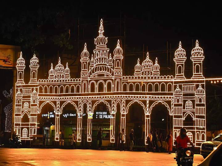BM Trippin’ Tales: Kolkata connect shines in Mysuru’s Dasara glory