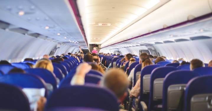 Woman spots man on easyJet flight with dark sunglasses