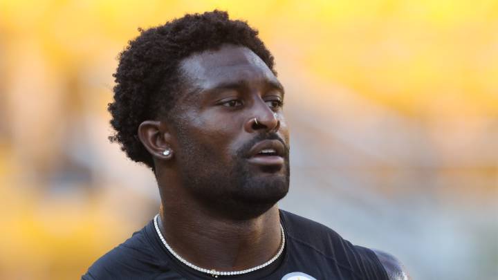 Detailing Patriots’ trade pursuit of Steelers WR DK Metcalf