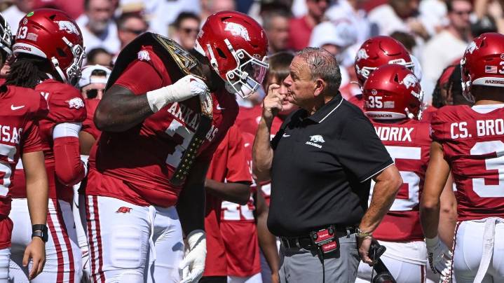 Arkansas turns to Bobby Petrino as interim, clears out defensive staff after Pittman firing