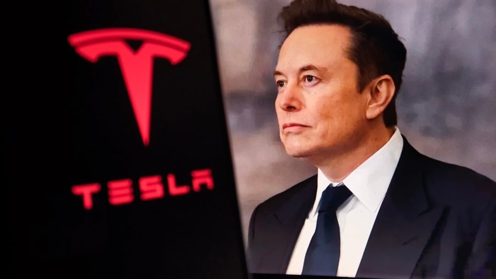 Acciones de Tesla (TSLA) suben con entregas récord y avances en robotaxis