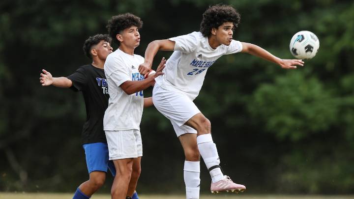 Big second half send Maple Shade past Medford Tech