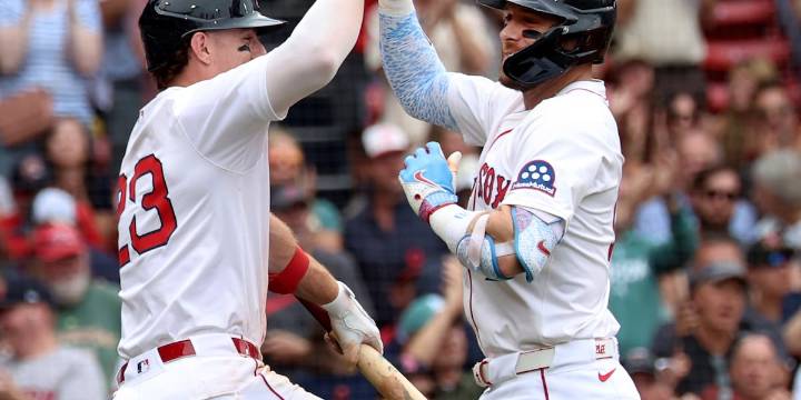 Guardians drop holiday matinee at Fenway