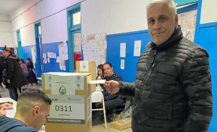 Sufragó Fernando Asencio: “Mi única expectativa es que la gente vaya a votar”