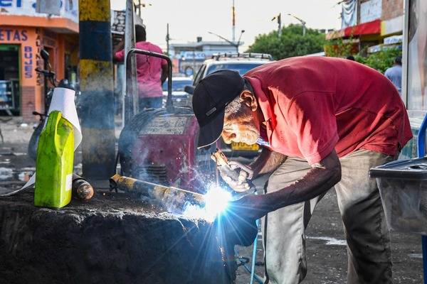 Trabajadores que ganen menos del mínimo podrán cotizar a seguridad social con pagos flexibles: Gobierno nacional