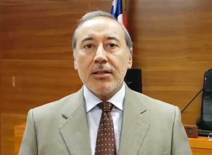Ex juez del Caso Caval es condenado por abuso sexual contra funcionaria en Rancagua: “La besó en…”