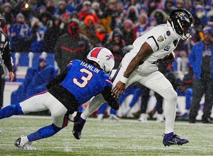 Deadspin | Ravens roll into Buffalo, where made-over defenses draw MVPs Week 1