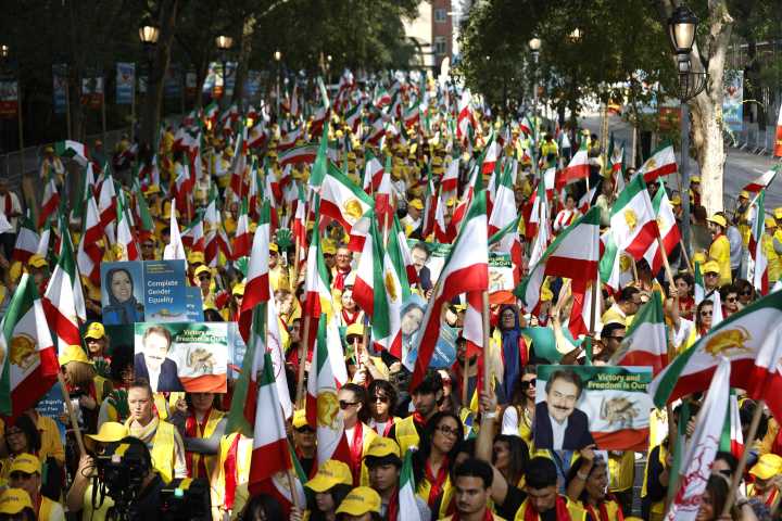 Más de mil iraníes se manifiestan ante ONU por “caída del régimen sin injerencia externa”