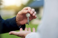 Man Asks 'Sister' to Leave Late Parents' House After Inheritance