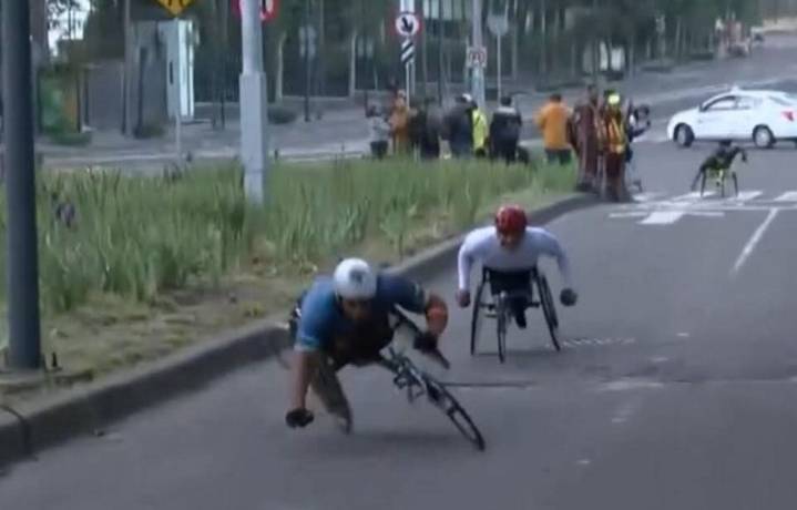 Bache en Maratón CDMX 2025 afecta a atletas en silla de ruedas