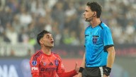 ¿Y el VAR? Los dos posibles penales que el juez desestimó cobrar en favor de la U de Chile en Copa Sudamericana