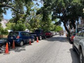 Parqueros acaparan espacios y cobran $2 por estacionar en Maiquetía