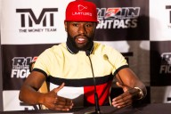 Floyd Mayweather spars with Las Vegas dealer over luxury car sale