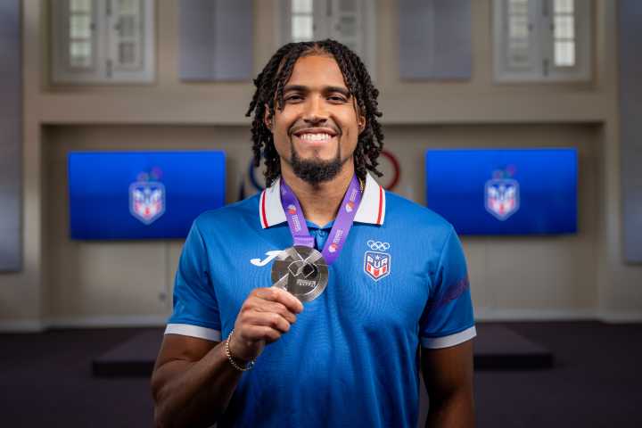 Celebran histórica plata de Ayden Owens