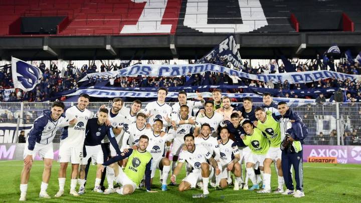 De la mano de un ex-Newell's, un equipo mendocino consiguió un hito histórico en el Coloso