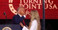 Donald Trump honra a Charlie Kirk como «mártir de la libertad» en un emotivo tributo: «Fue un ataque contra toda América»