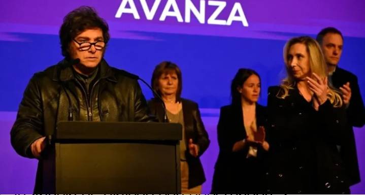 Sin brújula, Milei anunció una mesa política con Karina, Santiago Caputo y Martín Menem