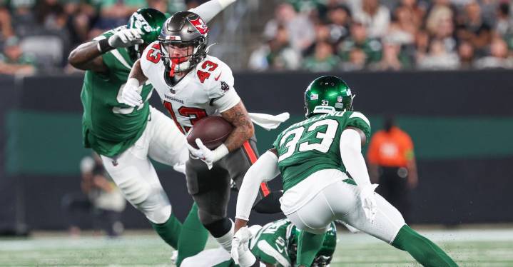 What kind of game is Fanduel expecting after Justin Fields was ruled out?