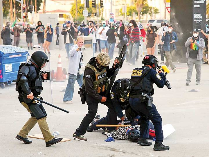 Corte Suprema autoriza redadas migratorias de ICE en California