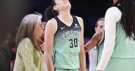 Liberty's Breanna Stewart plans to play in Game 2 of playoffs vs. Mercury despite knee injury scare