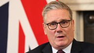 Reino Unido reconoce a Palestina pero condena a los terroristas de Hamás que aplauden a Sánchez