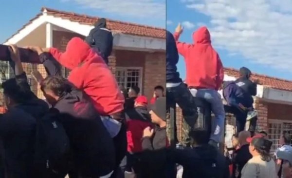 Arde Colón: una protesta de hinchas terminó con disparos, detenidos y un jugador lesionado