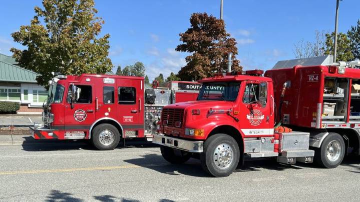 Everett naval station building evacuated for substance