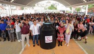 La Paz llevó a cabo la segunda entrega de tinacos gratuitos