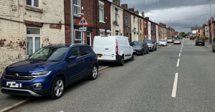 Parking manoeuvre against Highway Code but it happens every day