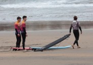 Las escuelas de surf de Castrillón celebran un buen verano pese al mal tiempo de septiembre