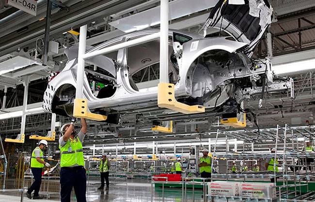 Frena producción de autos 0.78%, pero aumentan 1.4% exportaciones; persiste en agosto efecto arancelario
