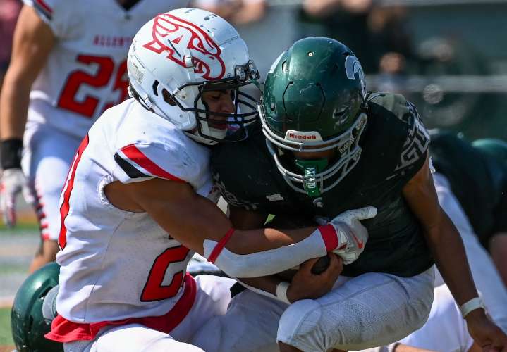 Pate’s 4 TDs power Steinert past Hightstown in WJFL division opener