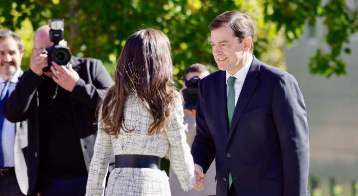 Mañueco ensalza los avances de CyL contra el cáncer