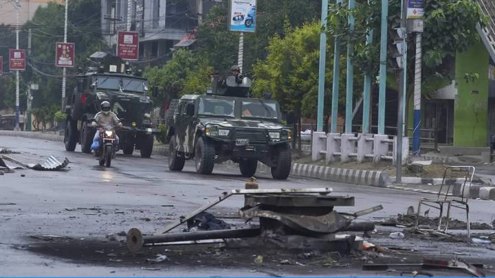 Ejército sale a retomar control tras protestas en Nepal que dejan 19 muertos
