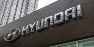 Federal agents arrest nearly 500 in immigration raid at Hyundai plant