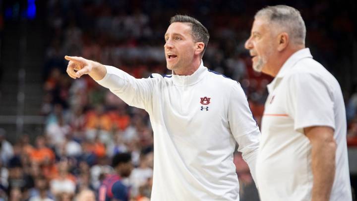 Fans cry nepotism after Bruce Pearl retirement paves way for son’s promotion