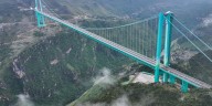 China abrió al tráfico el puente más alto del mundo