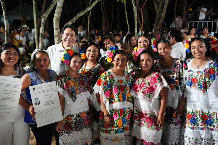 Servicios del INEA llegan a 7 mil personas indígenas: Mario Delgado