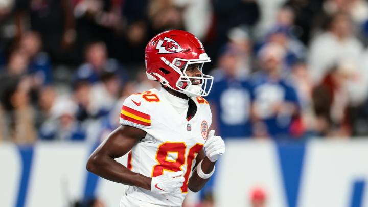 Tyquan Thornton's long catch sets up Chiefs fourth