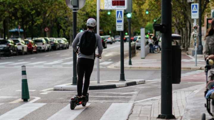 La Policía Local y Cecotec diseñarán el primer patinete eléctrico adaptado para la que será la primera unidad en España