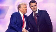 Quién era Charlie Kirk, defensor de MAGA y "amigo leal" de Trump