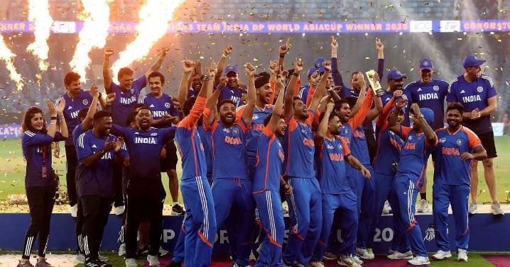 Cricket India not awarded Asia Cup trophy after refusing to take it from Mohsin Naqvi